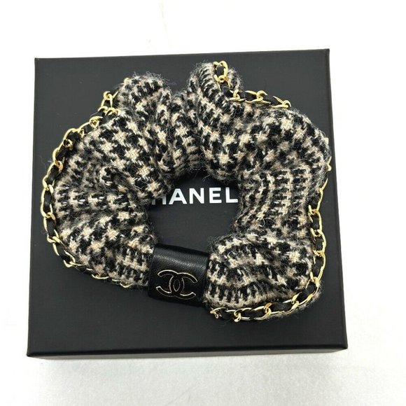 CHANEL CC Mark Houndstooth Hair accessories Chain A22K Scrunchie Beige Unused - Picture 1 of 7